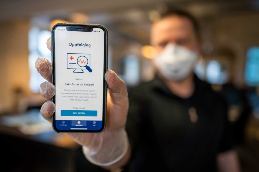 A Noruega já testa o aplicativo, que avisa por SMS quem esteve próximo de uma pessoa que contraiu o coronavírus