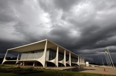 Palácio do Planalto, em Brasilia: em 2019, o Instituto V-Dem, da Suécia, já havia detectado que a democracia vive uma "erosão" no Brasil
