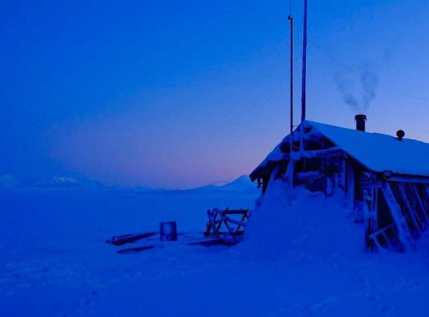 A pandemia adiou o fim do isolamento da norueguesa Hilde Strom e da canadense Sunniva Sorby, que estão no arquipélago de Svalbard, na Noruega, desde agosto